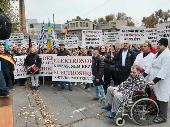 Європа протестує проти електрошоку