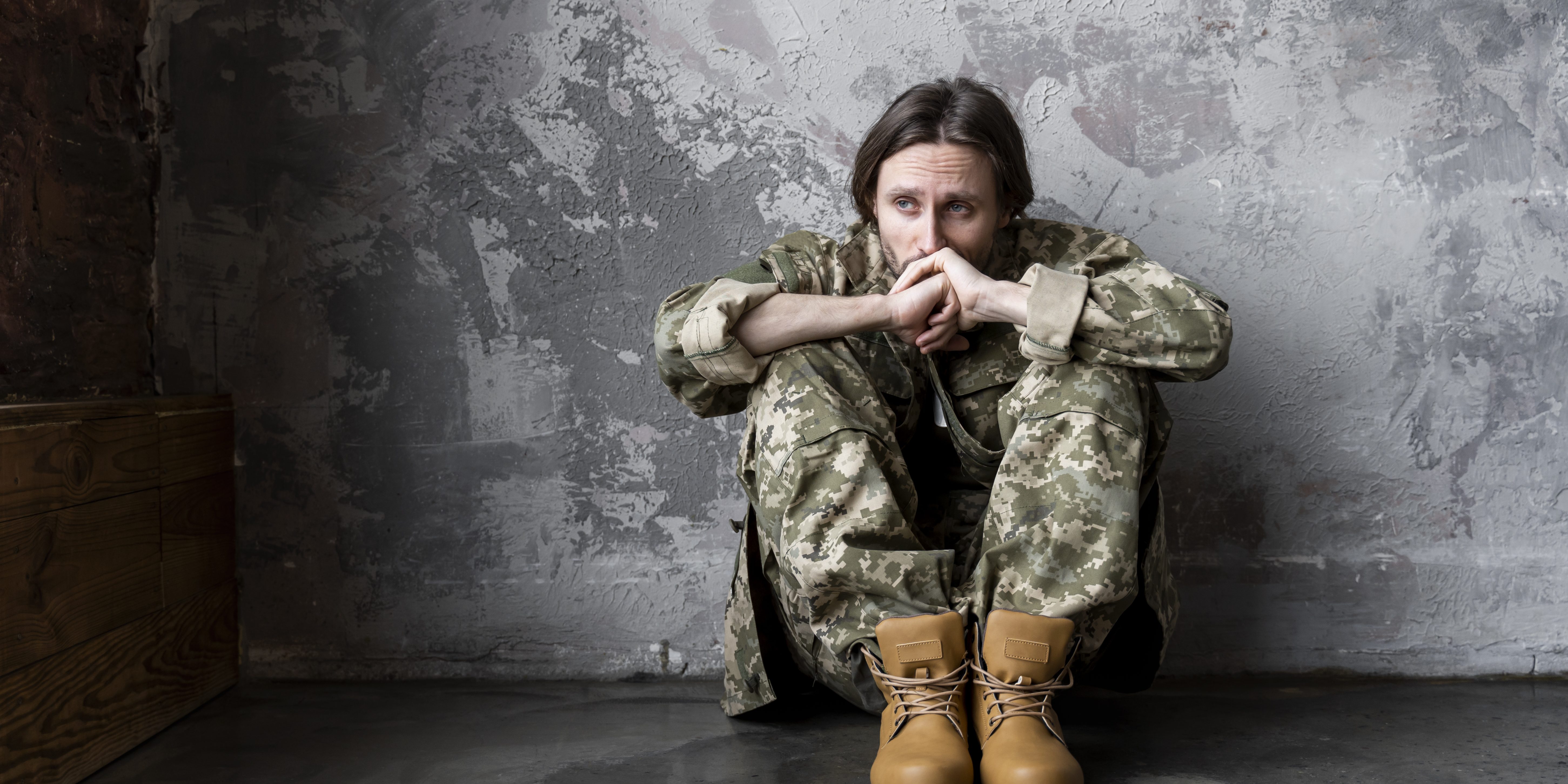 voennyi-stradausii-posttravmaticeskim-sindromom